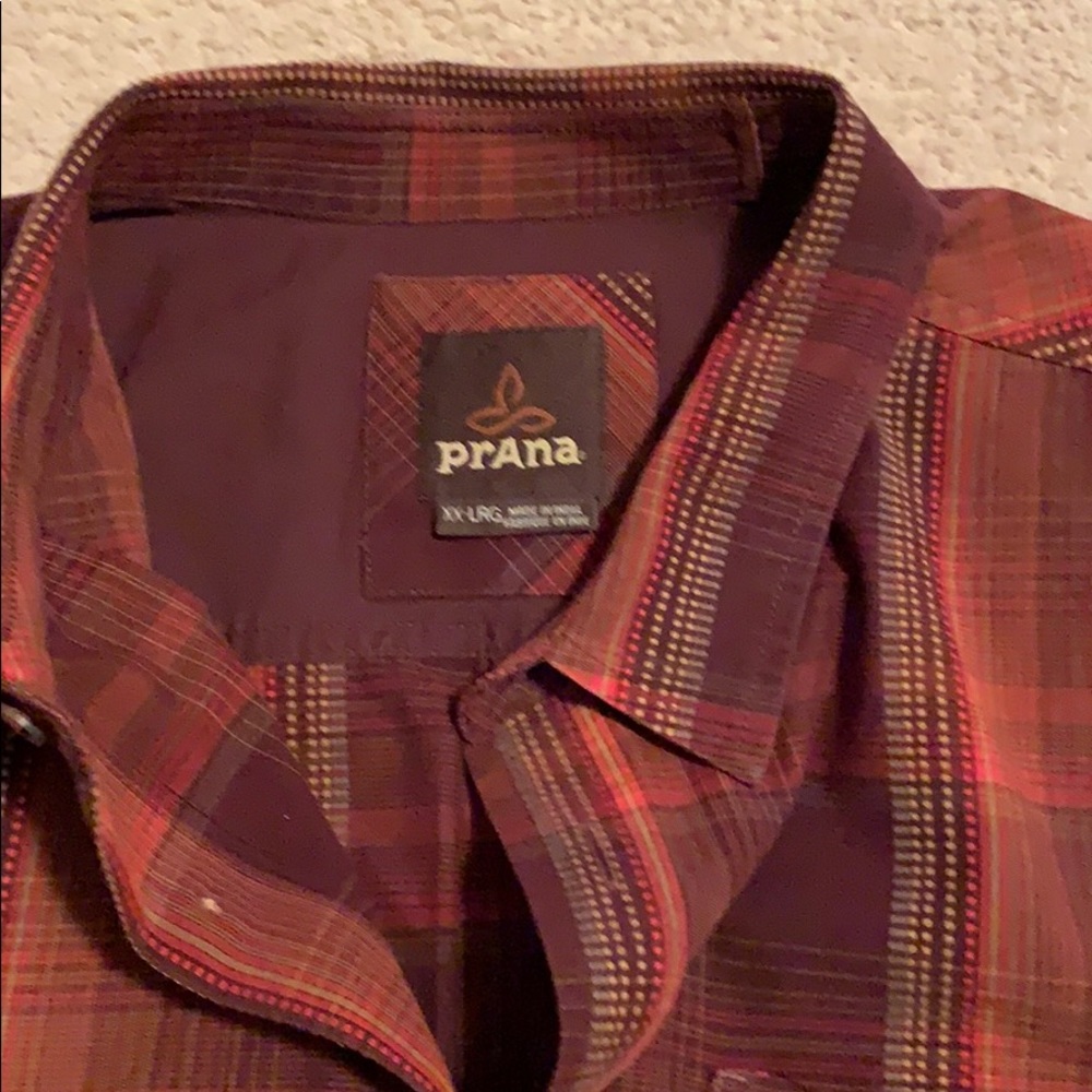 Prana shirt almost new